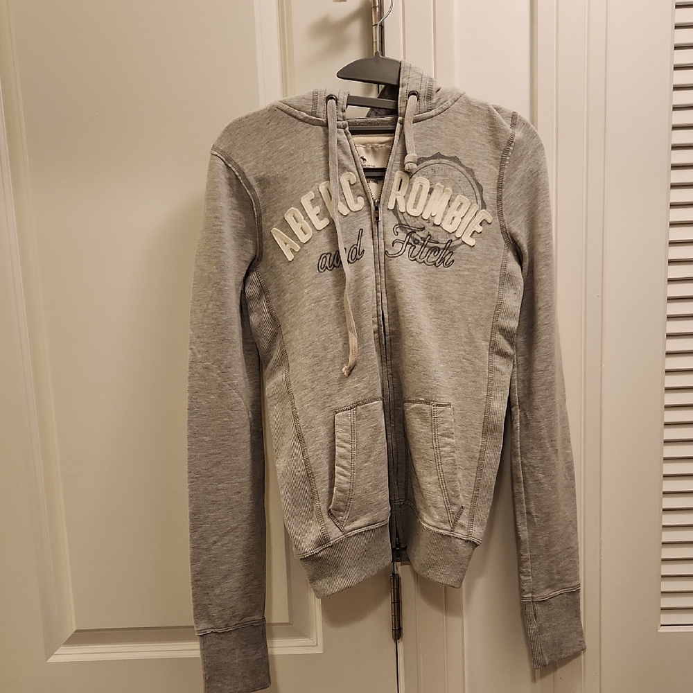 NWOT Abercrombie & Fitch Light Gray Zip-Up Hoodie